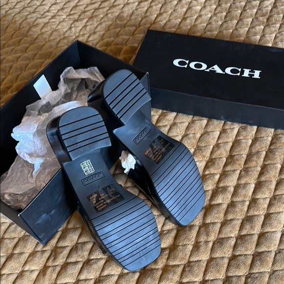 New size 7 Coach Embossed Black Slides New in Box - Picture 3 of 3